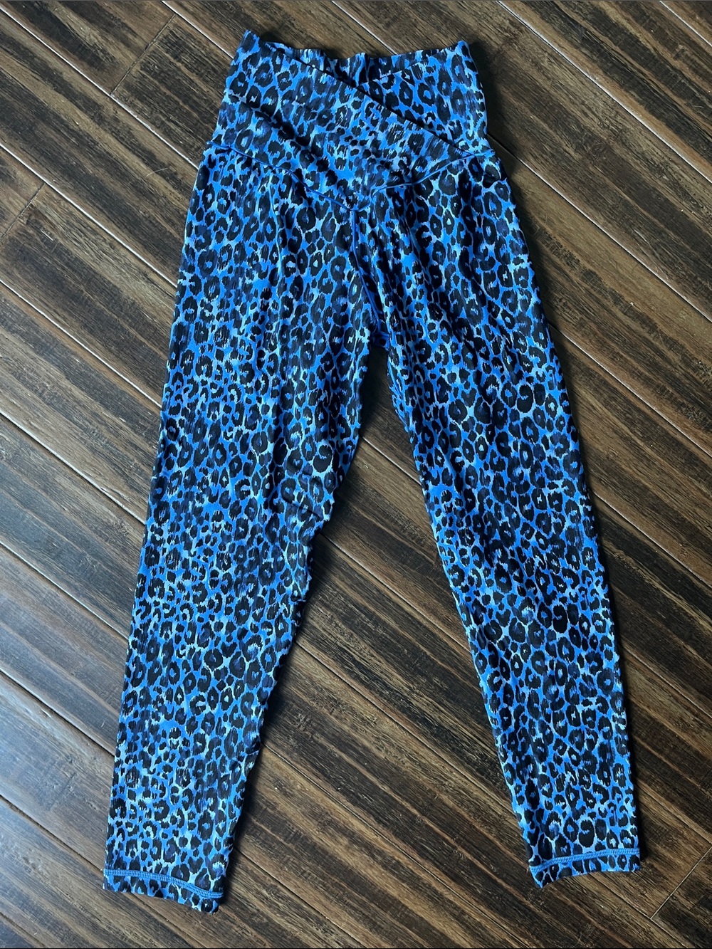 Aerie Blue Leopard Leggings